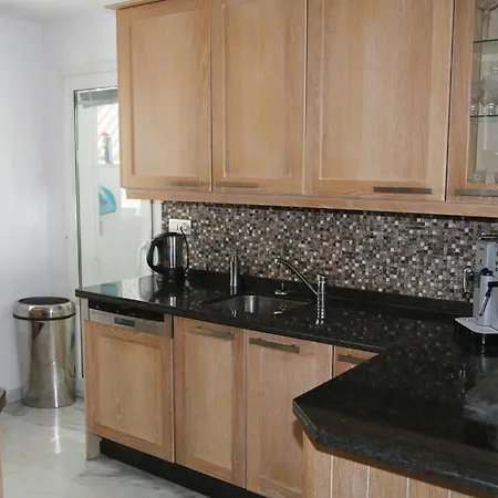 Stylish, Spacious With Sea View *