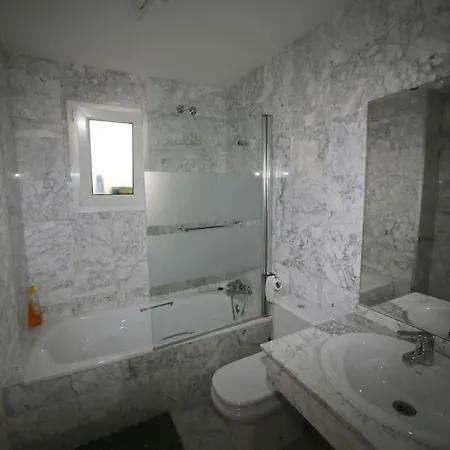 Stylish, Spacious With Sea View Lägenhet Marbella