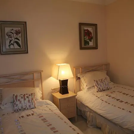 Stylish, Spacious With Sea View アパート