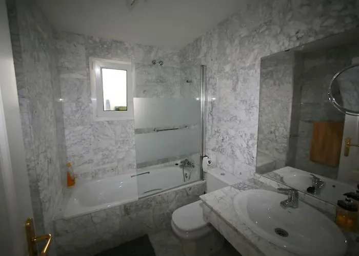 Stylish, Spacious With Sea View Apartment Marbella