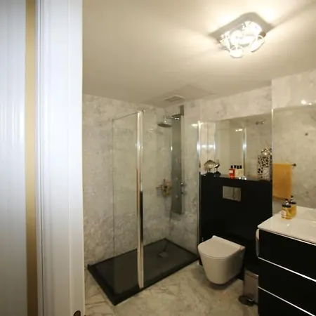 Apartman Stylish, Spacious With Sea View *