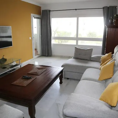 Stylish, Spacious With Sea View *