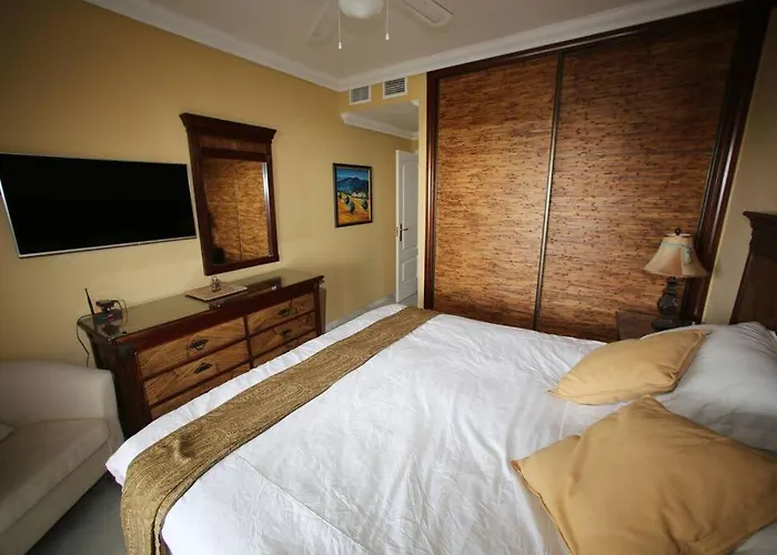 Stylish, Spacious With Sea View * 马尔韦利亚
